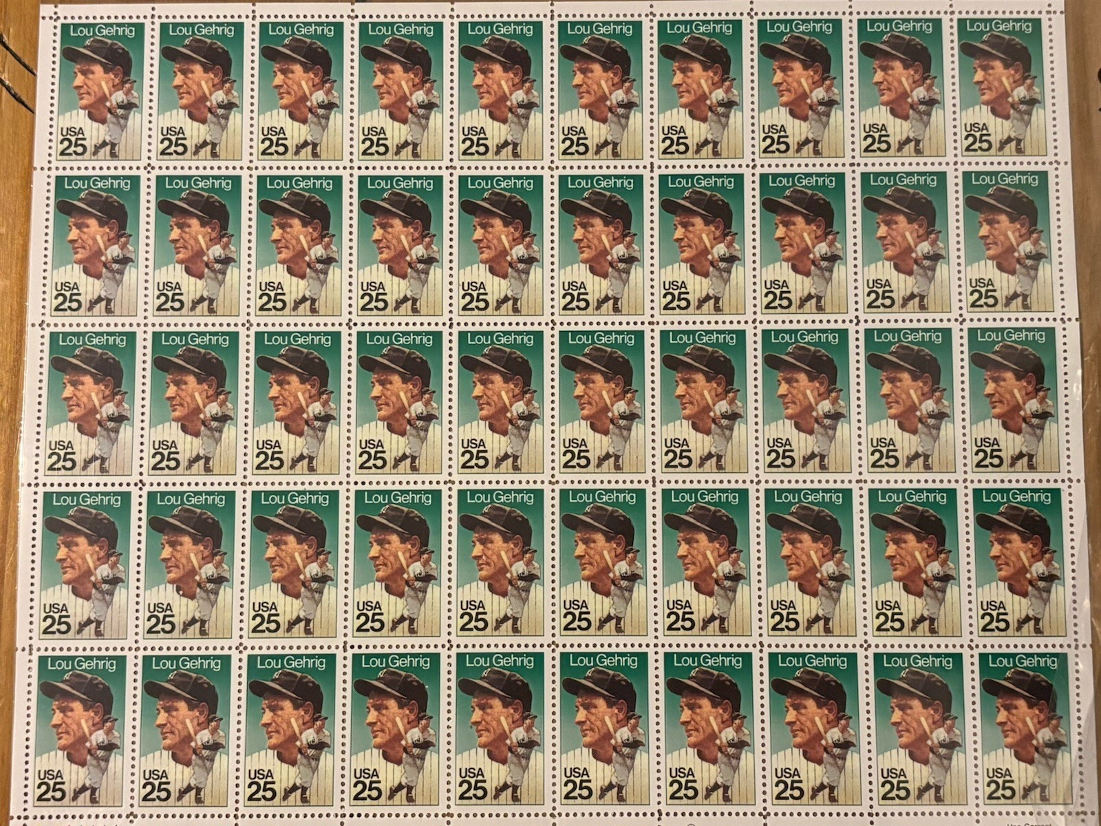 1989 LOU GEHRIG USPS unused 25 cent Postage Stamps Sheet of 50 NM-MT