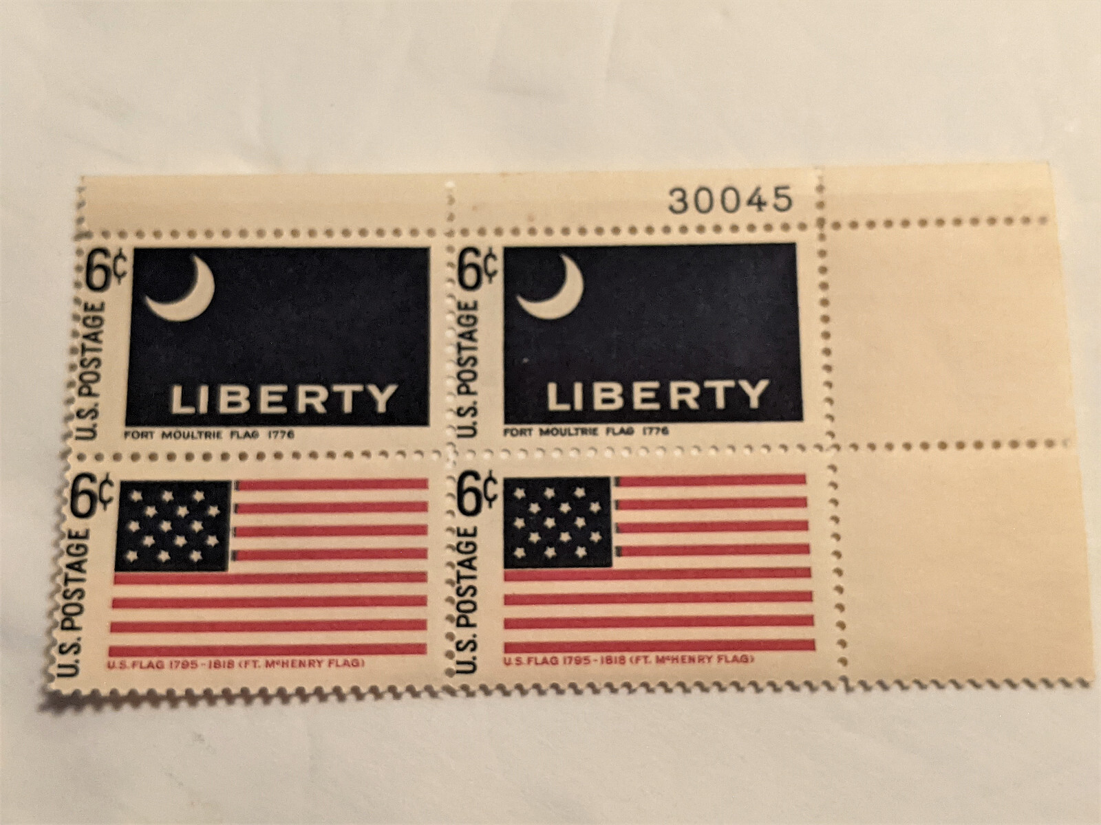 LIBERTY UNITED STATES FLAG USA 6 cent Postage Stamp Plate #30045 MNH