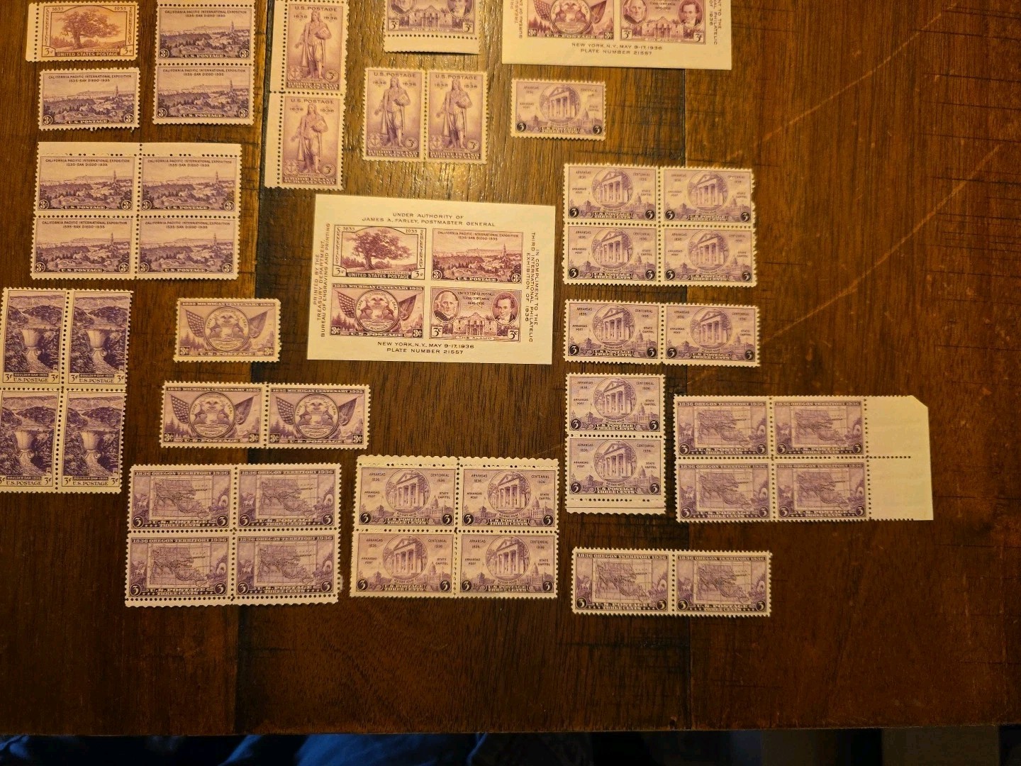 U.S. Stamp Commemoratives – Purple Theme Lot – National Parks, Monuments G