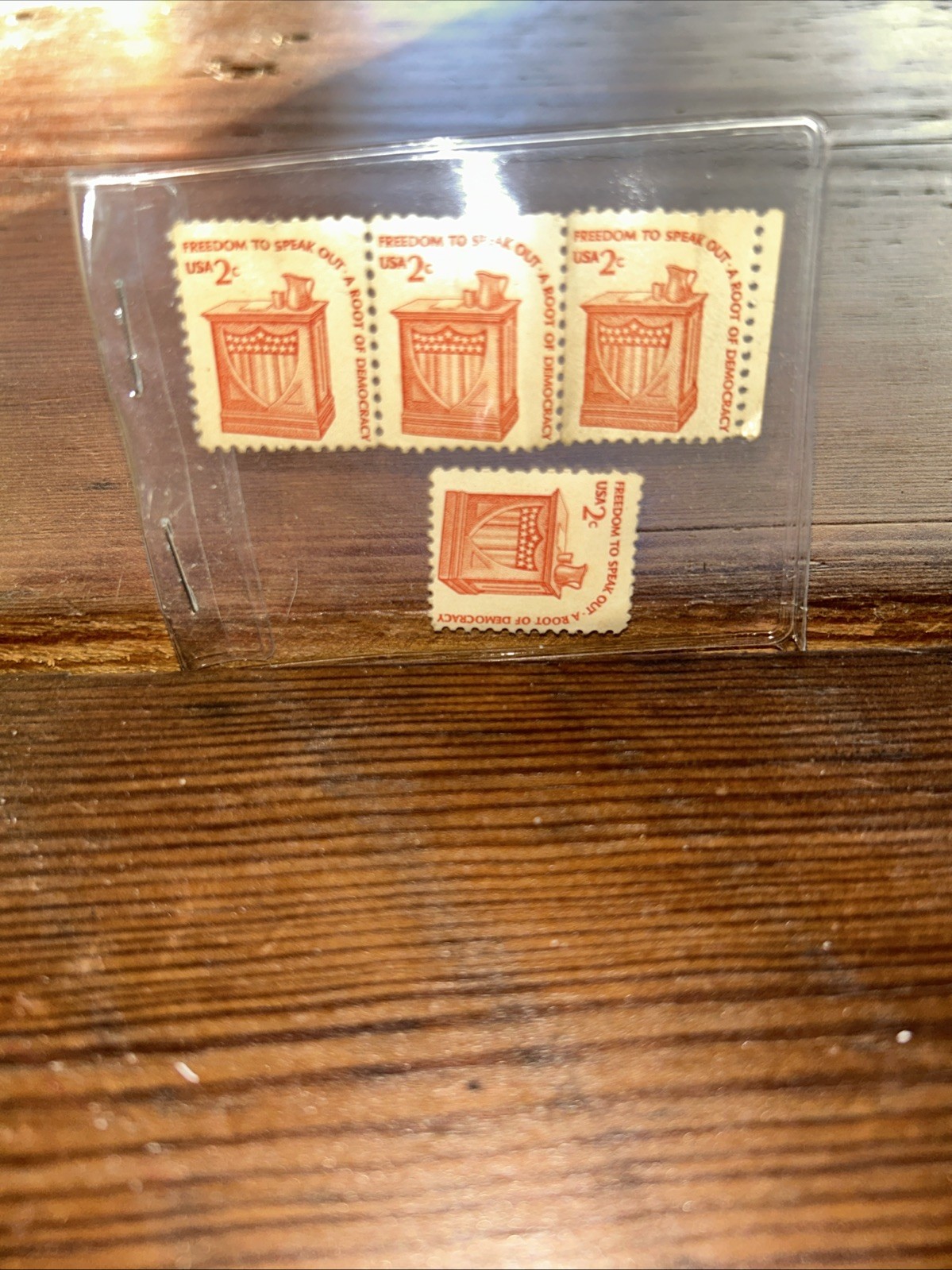 USA 1977 – FREEDOM TO SPEAK OUT – A ROOT OF DEMOCRACY – MNH Stamp – Scott #1582